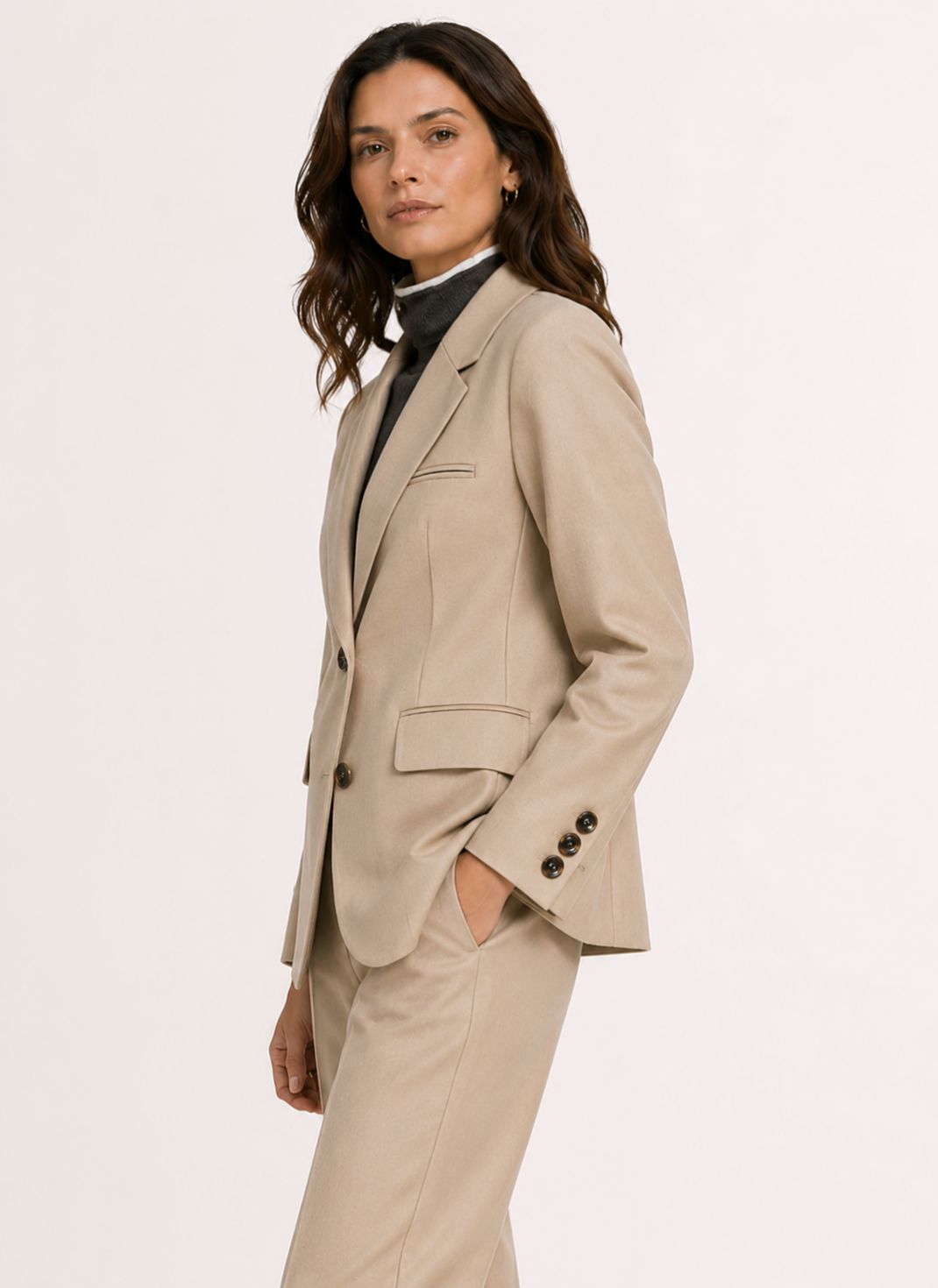 Blazer Alfaiataria Minimalista com Caimento Estruturado
