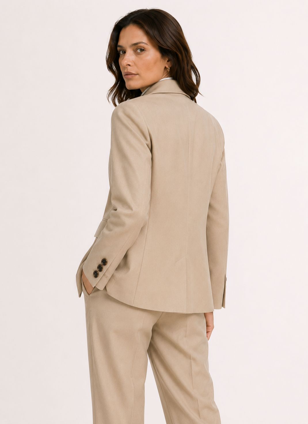 Blazer Alfaiataria Minimalista com Caimento Estruturado