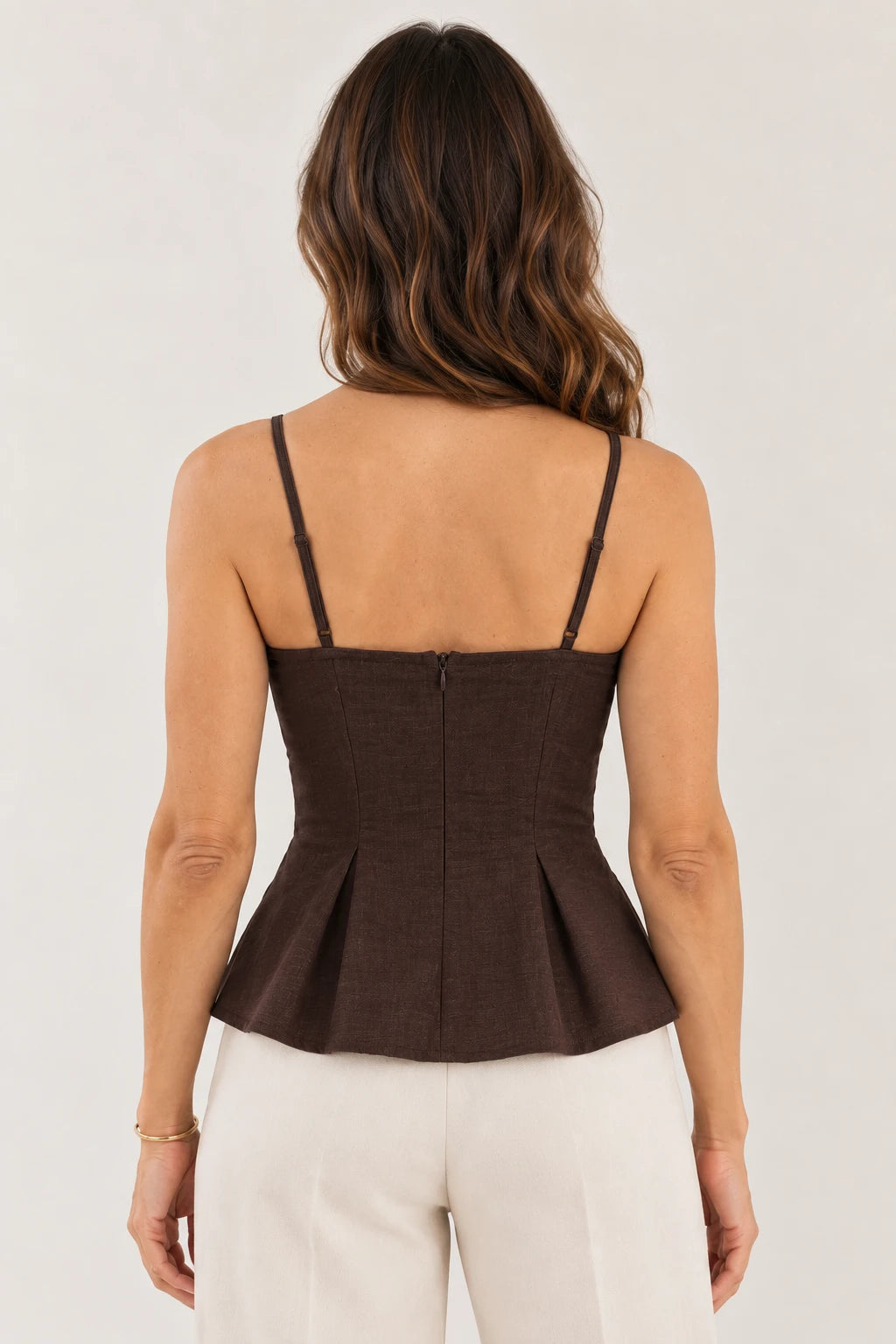 Blusa de Alças com Renda e Silhueta Peplum