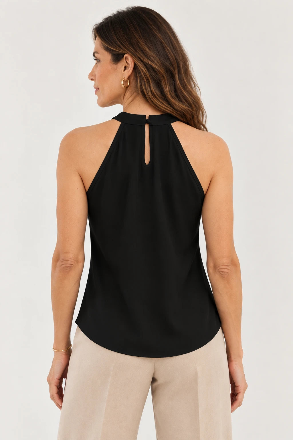 Blusa sem Mangas com Gola Alta e Detalhe Metálico
