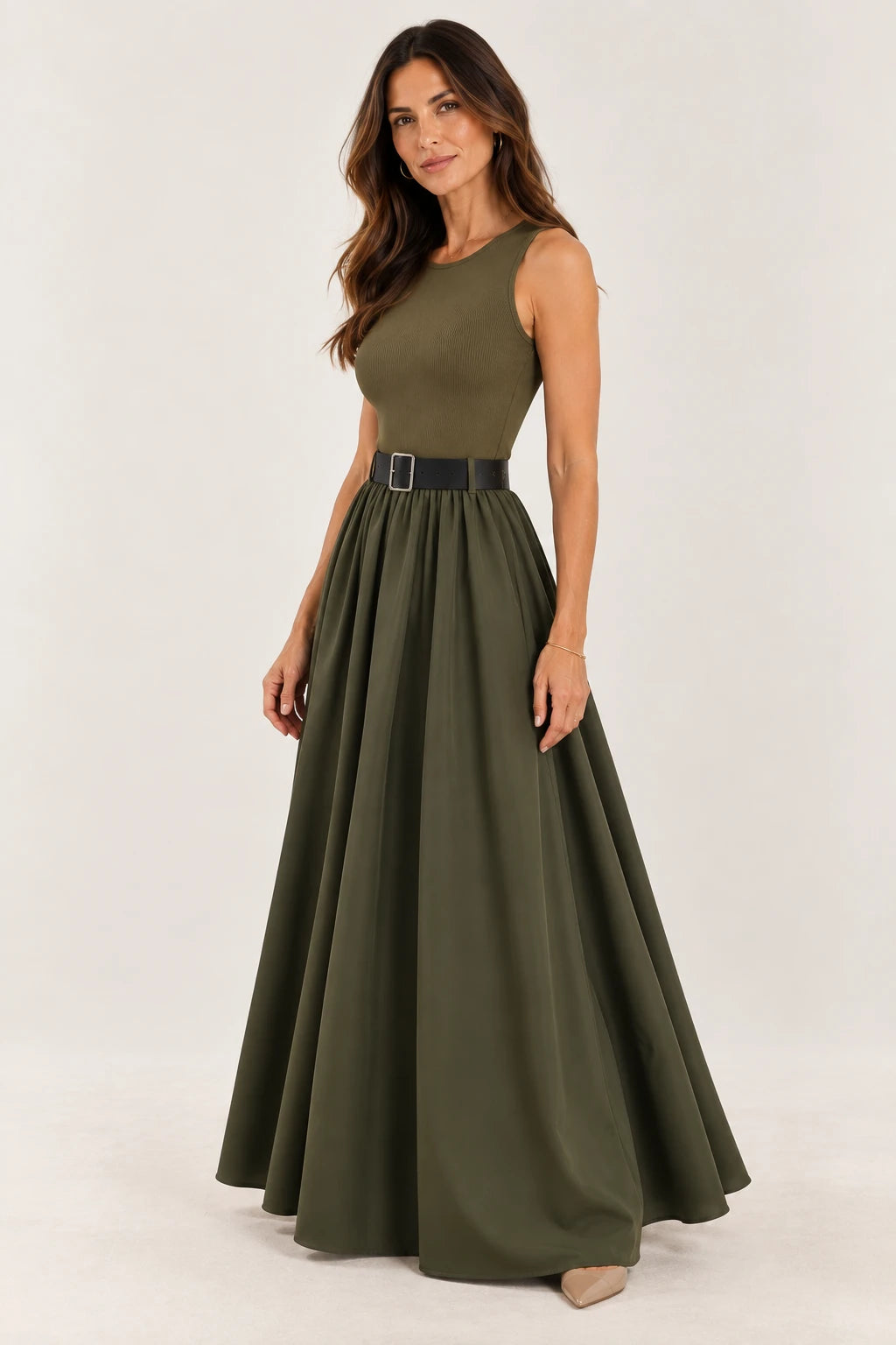 Vestido Longo Evasê com Cinto na Cintura